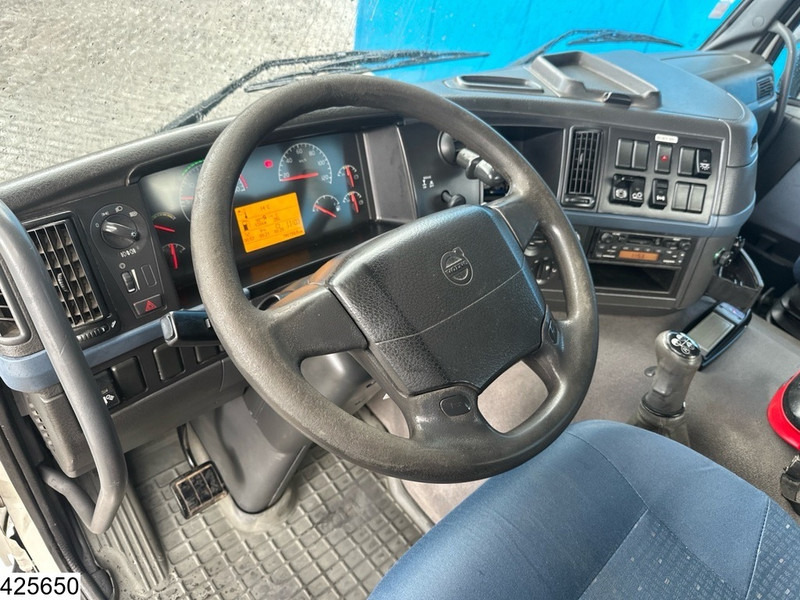 Volvo FM 300 6 X 2, Manual, Steel suspension, Palfinger - Бордови камион, Камион с кран: снимка 5 Volvo FM 300 6 X 2, Manual, Steel suspension, Palfinger - Бордови камион, Камион с кран: снимка 5