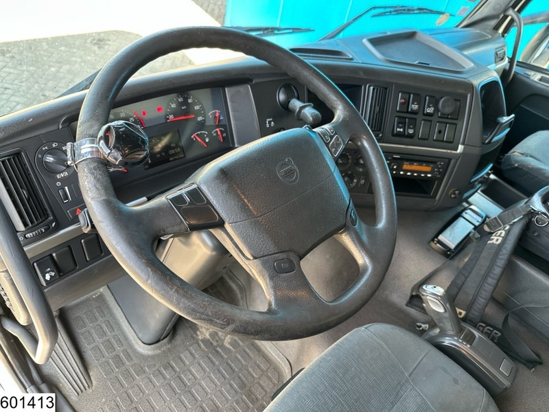 Volvo FM 370 6X2, EURO 5, Palfinger, Remote - Бордови камион, Камион с кран: снимка 5 Volvo FM 370 6X2, EURO 5, Palfinger, Remote - Бордови камион, Камион с кран: снимка 5