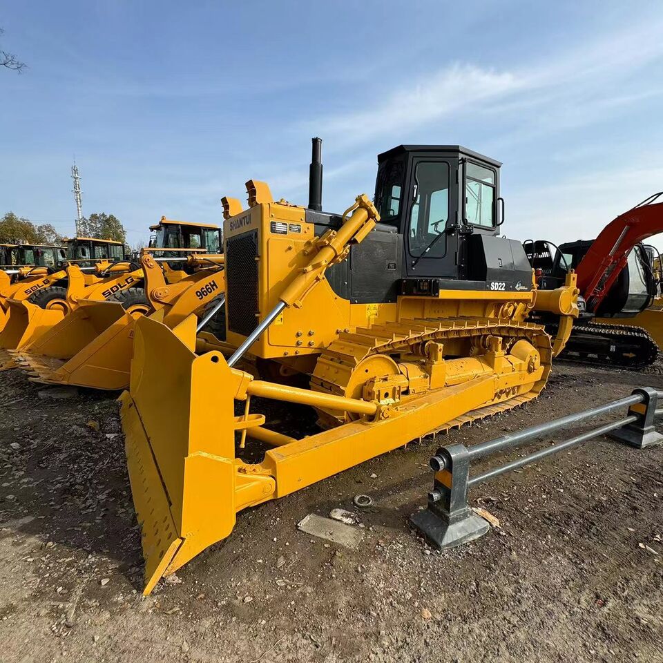 SHANTUI Equipped With Heavy Blade & Ripper For Dozing & Ripping ,high quality,second hand, low working hoursSD22 - Булдозер: снимка 3 SHANTUI Equipped With Heavy Blade & Ripper For Dozing & Ripping ,high quality,second hand, low working hoursSD22 - Булдозер: снимка 3