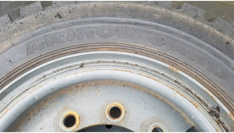 ARMOR Gard 9.00-20 - Tyre/Reifen/Band - Гуми и джанти за Строителна техника: снимка 3 ARMOR Gard 9.00-20 - Tyre/Reifen/Band - Гуми и джанти за Строителна техника: снимка 3