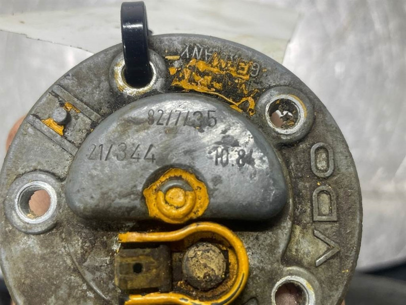 Ahlmann AL6 - Fuel indicator/Tankschwimmer/Tankvlotter - Рама/ Шаси за Строителна техника: снимка 4 Ahlmann AL6 - Fuel indicator/Tankschwimmer/Tankvlotter - Рама/ Шаси за Строителна техника: снимка 4