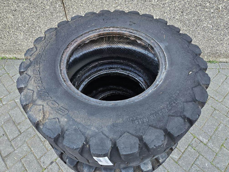 Ahlmann AL95-Titan 12.5/80-18-Tire/Reifen/Band - Гуми и джанти за Строителна техника: снимка 4 Ahlmann AL95-Titan 12.5/80-18-Tire/Reifen/Band - Гуми и джанти за Строителна техника: снимка 4