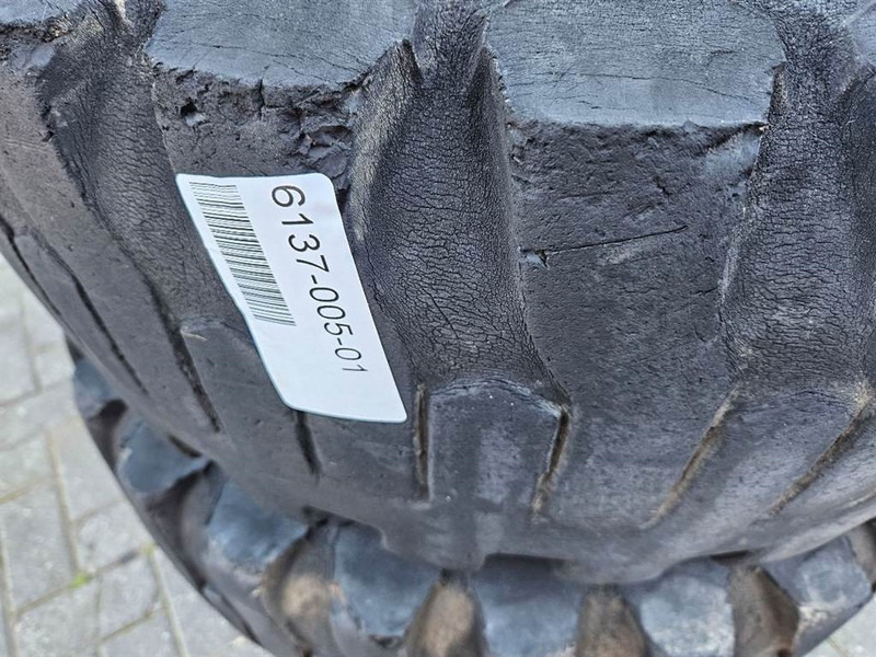 Ahlmann AL95-Titan 12.5/80-18-Tire/Reifen/Band - Гуми и джанти за Строителна техника: снимка 2 Ahlmann AL95-Titan 12.5/80-18-Tire/Reifen/Band - Гуми и джанти за Строителна техника: снимка 2