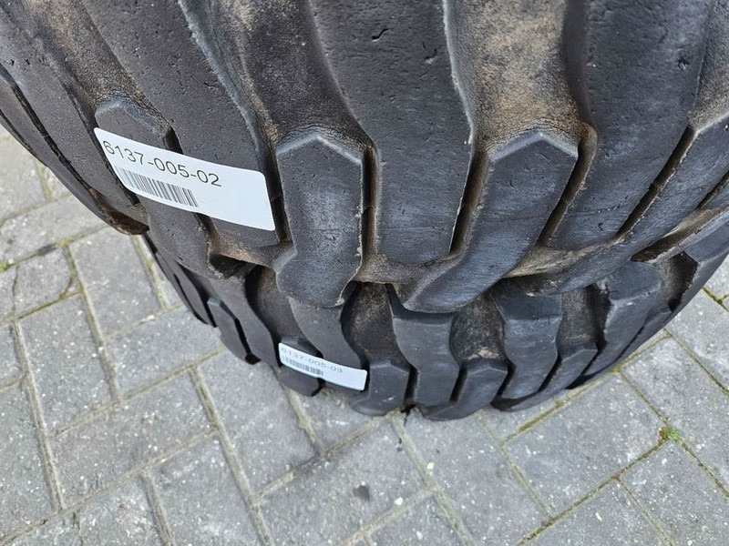 Ahlmann AL95-Titan 12.5/80-18-Tire/Reifen/Band - Гуми и джанти за Строителна техника: снимка 3 Ahlmann AL95-Titan 12.5/80-18-Tire/Reifen/Band - Гуми и джанти за Строителна техника: снимка 3