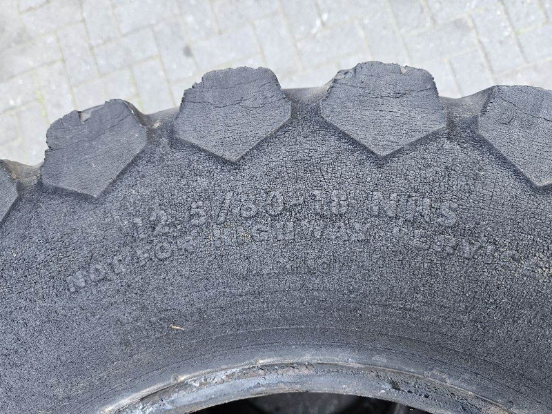 Ahlmann AL95-Titan 12.5/80-18-Tire/Reifen/Band - Гуми и джанти за Строителна техника: снимка 5 Ahlmann AL95-Titan 12.5/80-18-Tire/Reifen/Band - Гуми и джанти за Строителна техника: снимка 5