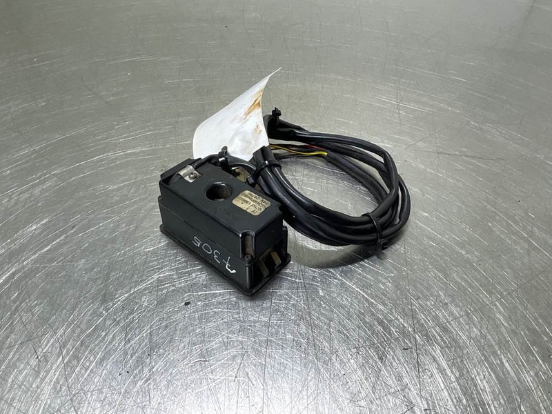Ahlmann AZ14-4109455A-ZF 0750133022-Display unit/Dashboard - Електрическа система за Строителна техника: снимка 3 Ahlmann AZ14-4109455A-ZF 0750133022-Display unit/Dashboard - Електрическа система за Строителна техника: снимка 3