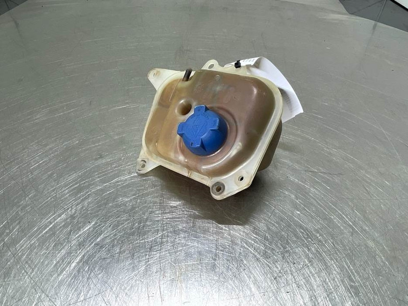 Ahlmann AZ14-4109530A/4109531A-Expansion tank/Behälter - Двигател за Строителна техника: снимка 4 Ahlmann AZ14-4109530A/4109531A-Expansion tank/Behälter - Двигател за Строителна техника: снимка 4