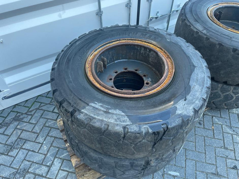 Ahlmann AZ14-BKT 17.5R25-Tire/Reifen/Band - Гуми и джанти за Строителна техника: снимка 2 Ahlmann AZ14-BKT 17.5R25-Tire/Reifen/Band - Гуми и джанти за Строителна техника: снимка 2