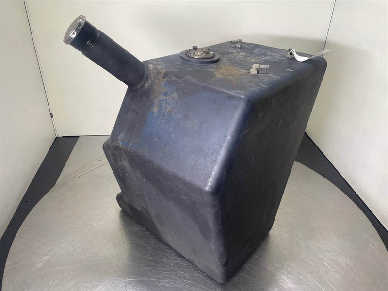 Ahlmann AZ150-4100050A-Fuel tank/Kraftstofftank - Рама/ Шаси за Строителна техника: снимка 5 Ahlmann AZ150-4100050A-Fuel tank/Kraftstofftank - Рама/ Шаси за Строителна техника: снимка 5