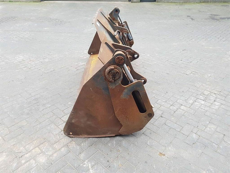 Ahlmann AZ150-5448739-2,45 mtr-4 in 1 Bucket/Schaufel/Bak - Кофа за Строителна техника: снимка 3 Ahlmann AZ150-5448739-2,45 mtr-4 in 1 Bucket/Schaufel/Bak - Кофа за Строителна техника: снимка 3