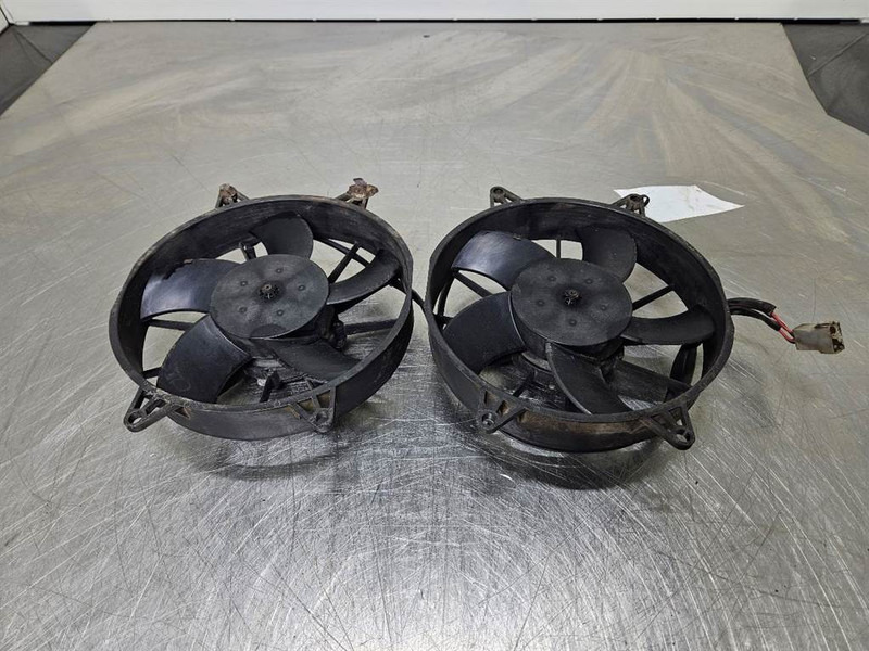 Ahlmann AZ210E-Spal VA15-BP70 24V-Fan/Lüfter/Ventilator - Електрическа система за Строителна техника: снимка 3 Ahlmann AZ210E-Spal VA15-BP70 24V-Fan/Lüfter/Ventilator - Електрическа система за Строителна техника: снимка 3