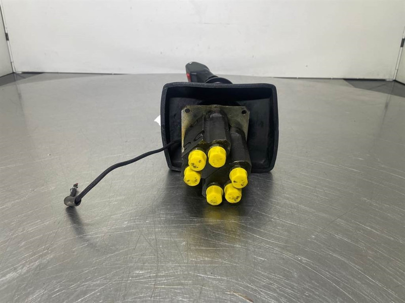 Ahlmann AZ6-4198091A/4146898G-Servo valve/Servoventil - Хидравлика за Строителна техника: снимка 4 Ahlmann AZ6-4198091A/4146898G-Servo valve/Servoventil - Хидравлика за Строителна техника: снимка 4