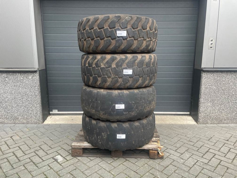 Ahlmann AZ6-Alliance 405/70R20 (16/70R20)-Tire/Reifen/Band - Гуми и джанти за Строителна техника: снимка 1 Ahlmann AZ6-Alliance 405/70R20 (16/70R20)-Tire/Reifen/Band - Гуми и джанти за Строителна техника: снимка 1