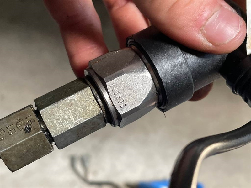 Ahlmann AZ6-Suco 865803-Pressure switch/Druckschalter - Електрическа система за Строителна техника: снимка 4 Ahlmann AZ6-Suco 865803-Pressure switch/Druckschalter - Електрическа система за Строителна техника: снимка 4