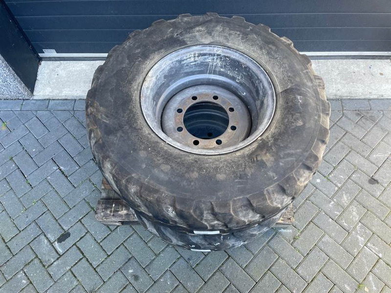 Ahlmann AZ85-Dunlop 405/70R20 (16/70R20)-Tire/Reifen/Band - Гуми и джанти за Строителна техника: снимка 4 Ahlmann AZ85-Dunlop 405/70R20 (16/70R20)-Tire/Reifen/Band - Гуми и джанти за Строителна техника: снимка 4