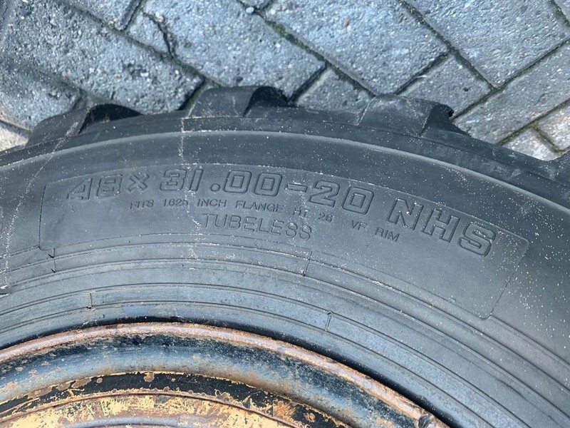 Alliance 48x31.00-20 NHS - Flotation 331 - Tire/Reifen/Band - Гуми и джанти за Строителна техника: снимка 4 Alliance 48x31.00-20 NHS - Flotation 331 - Tire/Reifen/Band - Гуми и джанти за Строителна техника: снимка 4