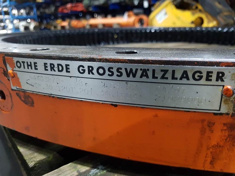Atlas 1704MH-64403278-Slewing ring/Drehkranz/Draaikrans - Рама/ Шаси: снимка 3 Atlas 1704MH-64403278-Slewing ring/Drehkranz/Draaikrans - Рама/ Шаси: снимка 3