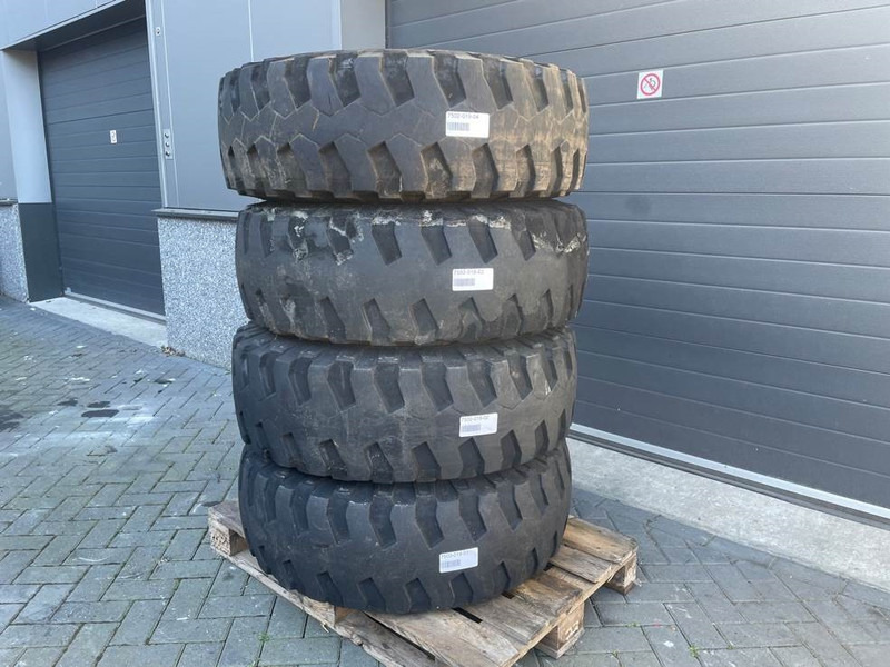 Atlas AR65-Michelin 335/80R20 (12.5R20)-Tire/Reifen/Band - Гуми и джанти за Строителна техника: снимка 2 Atlas AR65-Michelin 335/80R20 (12.5R20)-Tire/Reifen/Band - Гуми и джанти за Строителна техника: снимка 2