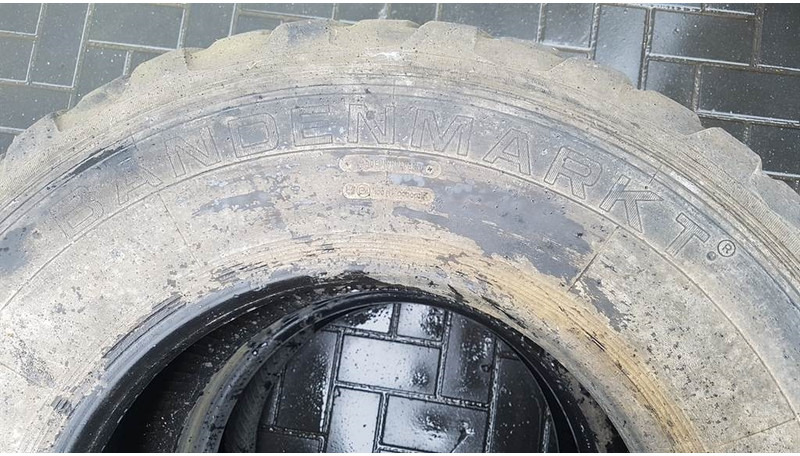 Bandenmarkt 15R22.5 - Tyre/Reifen/Band - Гума за Строителна техника: снимка 2 Bandenmarkt 15R22.5 - Tyre/Reifen/Band - Гума за Строителна техника: снимка 2