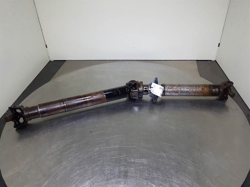 Case 621D - Propshaft/Gelenkwelle/Cardanas - Ос и части за Строителна техника: снимка 1 Case 621D - Propshaft/Gelenkwelle/Cardanas - Ос и части за Строителна техника: снимка 1