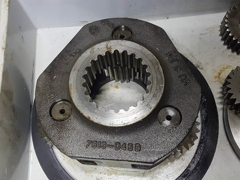 Лизинг на Case -Komatsu 7511-046B-Swing motor/Schwenk-/Zwenkmotor Case -Komatsu 7511-046B-Swing motor/Schwenk-/Zwenkmotor: снимка 7 Лизинг на Case -Komatsu 7511-046B-Swing motor/Schwenk-/Zwenkmotor Case -Komatsu 7511-046B-Swing motor/Schwenk-/Zwenkmotor: снимка 7