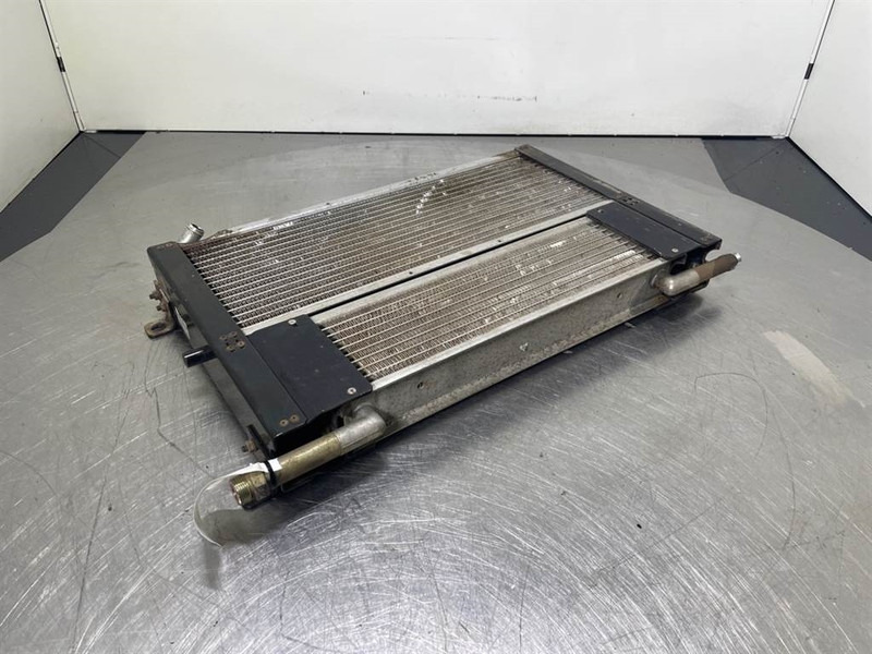 Cat 924G-239-6770-Cooler/Kühler/Koeler - Двигател за Строителна техника: снимка 3 Cat 924G-239-6770-Cooler/Kühler/Koeler - Двигател за Строителна техника: снимка 3