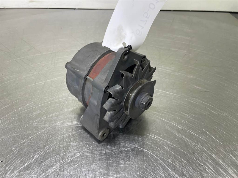 Deutz 01183630-14V 95A-Alternator/Lichtmaschine/Dynamo - Двигател за Строителна техника: снимка 1 Deutz 01183630-14V 95A-Alternator/Lichtmaschine/Dynamo - Двигател за Строителна техника: снимка 1