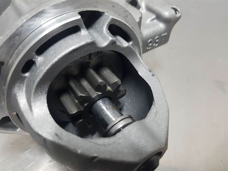 Deutz 1011/2011-12V 9T 2,8KW-Starter/Anlasser/Startmotor - Двигател за Строителна техника: снимка 4 Deutz 1011/2011-12V 9T 2,8KW-Starter/Anlasser/Startmotor - Двигател за Строителна техника: снимка 4