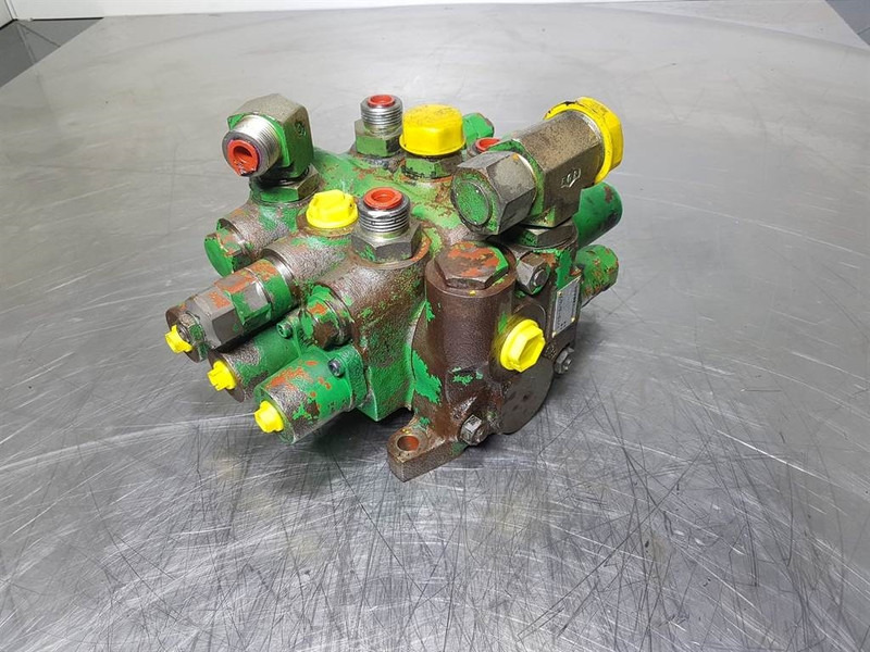 FIAT-HITACHI 21030-43041 - Hitachi W110 A - Valve/Ventiel - Хидравлика: снимка 2 FIAT-HITACHI 21030-43041 - Hitachi W110 A - Valve/Ventiel - Хидравлика: снимка 2