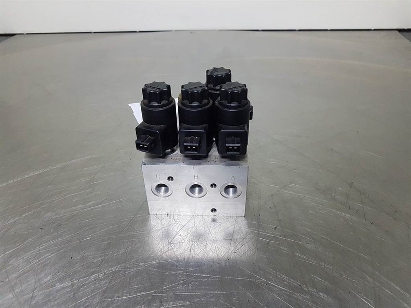 Flutec 3092166-Hydac-Valve/Ventile/Ventiel - Хидравлика за Строителна техника: снимка 3 Flutec 3092166-Hydac-Valve/Ventile/Ventiel - Хидравлика за Строителна техника: снимка 3
