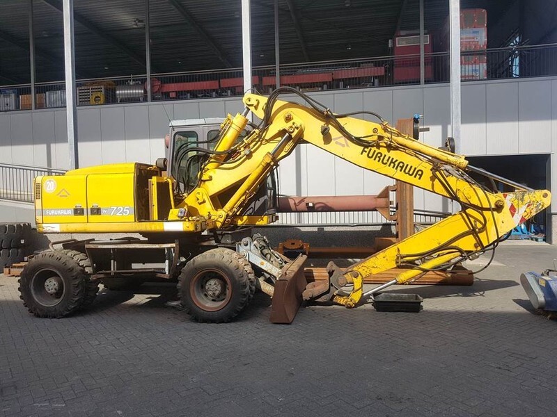 Furukawa W 725 LS (For parts) - Колесен багер: снимка 1 Furukawa W 725 LS (For parts) - Колесен багер: снимка 1