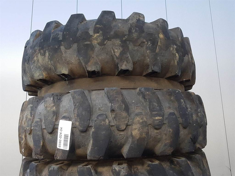 Furukawa W725LS-10.00-20-Tire/Reifen/Band - Гуми и джанти за Строителна техника: снимка 5 Furukawa W725LS-10.00-20-Tire/Reifen/Band - Гуми и джанти за Строителна техника: снимка 5