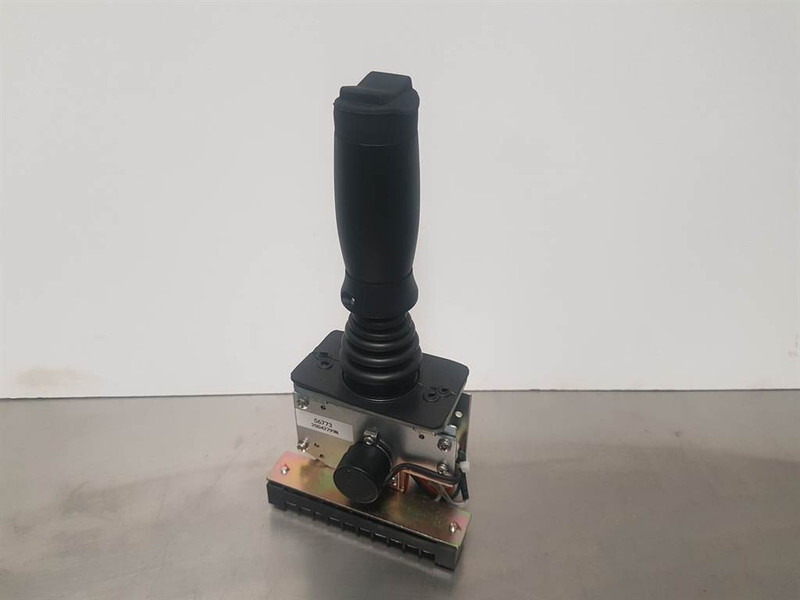 Genie 56773GT - Joystick/Steuergriff/Bedieningshendel - Електрическа система за Строителна техника: снимка 2 Genie 56773GT - Joystick/Steuergriff/Bedieningshendel - Електрическа система за Строителна техника: снимка 2