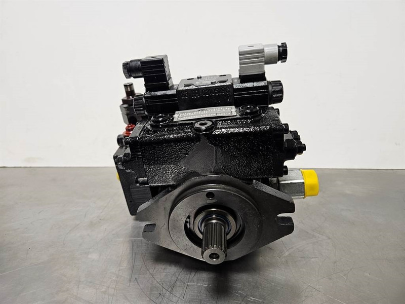 Giant 451T-Bondioli& Pavesi M4PV28-28-Drive pump/Rijpomp - Хидравлика за Строителна техника: снимка 2 Giant 451T-Bondioli& Pavesi M4PV28-28-Drive pump/Rijpomp - Хидравлика за Строителна техника: снимка 2