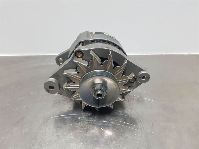Hitachi 14V 55A-Alternator/Lichtmaschine/Dynamo - Двигател за Строителна техника: снимка 2 Hitachi 14V 55A-Alternator/Lichtmaschine/Dynamo - Двигател за Строителна техника: снимка 2