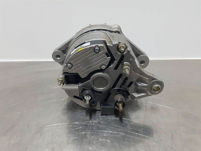 Hitachi 14V 55A-Alternator/Lichtmaschine/Dynamo - Двигател за Строителна техника: снимка 5 Hitachi 14V 55A-Alternator/Lichtmaschine/Dynamo - Двигател за Строителна техника: снимка 5