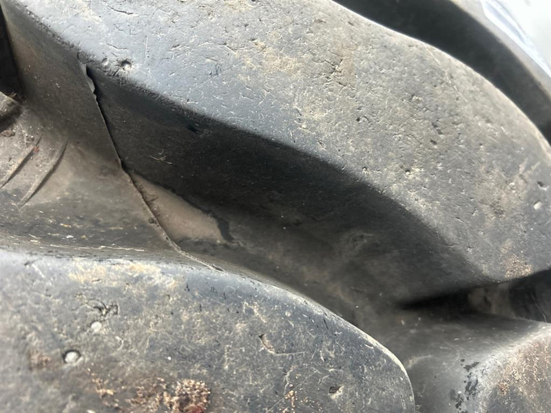 Hitachi ZW150PL-Michelin 20.5-R25-Tire/Reifen/Band - Гуми и джанти за Строителна техника: снимка 2 Hitachi ZW150PL-Michelin 20.5-R25-Tire/Reifen/Band - Гуми и джанти за Строителна техника: снимка 2