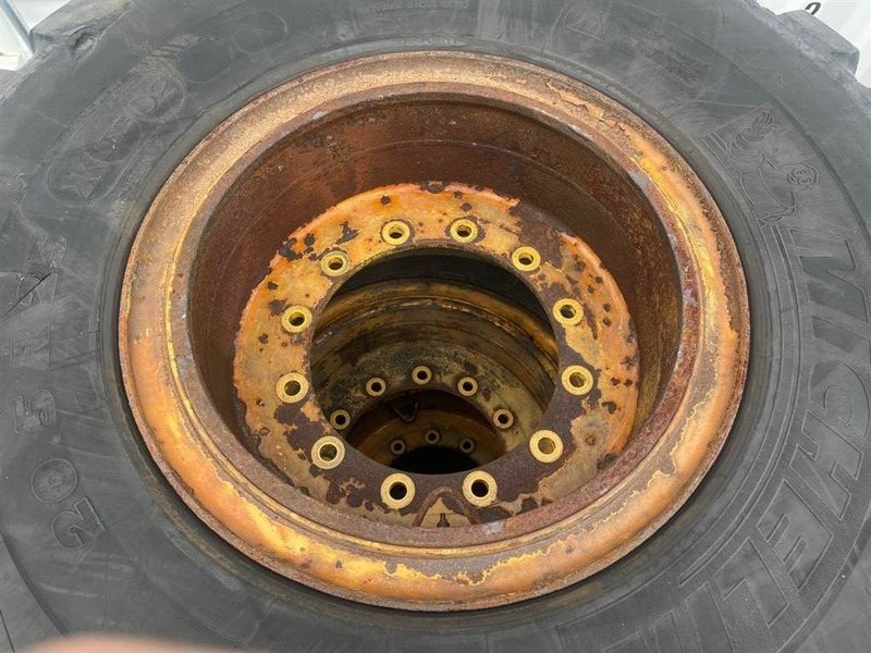 Hyundai HL740-9-Michelin 20.5R25-Tire/Reifen/Band - Гуми и джанти за Строителна техника: снимка 3 Hyundai HL740-9-Michelin 20.5R25-Tire/Reifen/Band - Гуми и джанти за Строителна техника: снимка 3