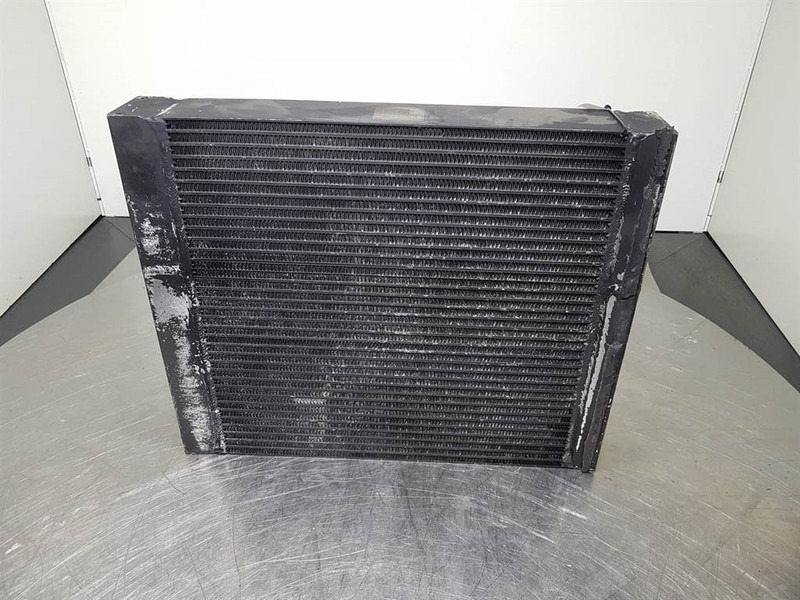 JCB 30/926624-AKG 4123.104.0000-Cooler/Kühler/Koeler - Двигател и части за Строителна техника: снимка 3 JCB 30/926624-AKG 4123.104.0000-Cooler/Kühler/Koeler - Двигател и части за Строителна техника: снимка 3