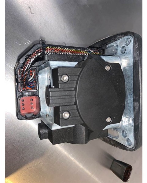JLG 3006H-Elobau-J4F6ASS00GA0051F-Joystick/Steuergriff - Електрическа система за Строителна техника: снимка 5 JLG 3006H-Elobau-J4F6ASS00GA0051F-Joystick/Steuergriff - Електрическа система за Строителна техника: снимка 5
