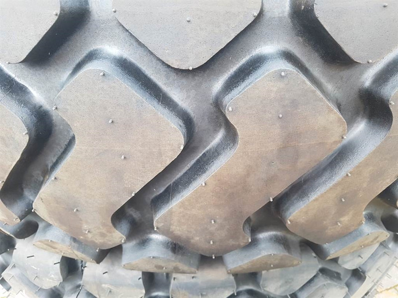 KING Rock 17.5R25-Tire/Reifen/Band - Гума за Строителна техника: снимка 2 KING Rock 17.5R25-Tire/Reifen/Band - Гума за Строителна техника: снимка 2