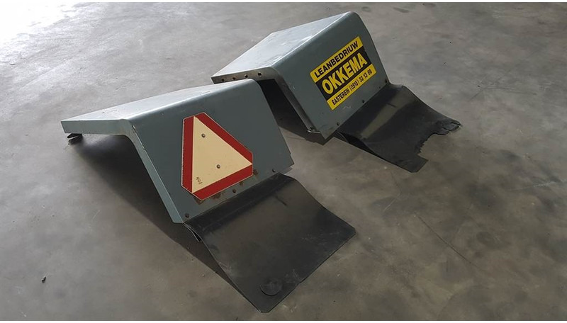 Калник за Строителна техника Komatsu WA 270 - 3 - Fender/Kotflügel/Spatbord: снимка 10 Калник за Строителна техника Komatsu WA 270 - 3 - Fender/Kotflügel/Spatbord: снимка 10