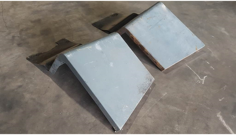 Калник за Строителна техника Komatsu WA 270 - 3 - Fender/Kotflügel/Spatbord: снимка 7 Калник за Строителна техника Komatsu WA 270 - 3 - Fender/Kotflügel/Spatbord: снимка 7