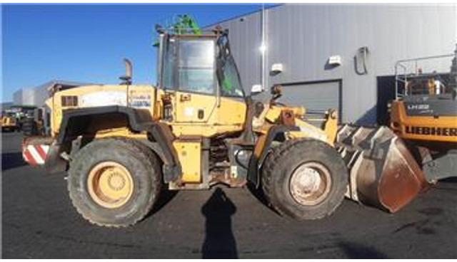 Komatsu WA 320 - 5H (For parts) - Колесен товарач: снимка 1 Komatsu WA 320 - 5H (For parts) - Колесен товарач: снимка 1