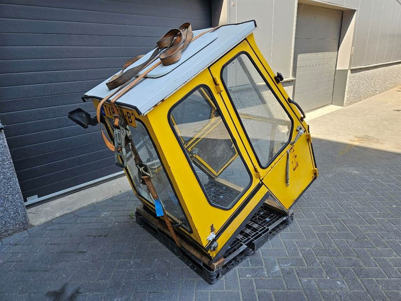 Kramer 512SL - Cabin/Kabine/Cabine - Кабина и интериор за Строителна техника: снимка 5 Kramer 512SL - Cabin/Kabine/Cabine - Кабина и интериор за Строителна техника: снимка 5