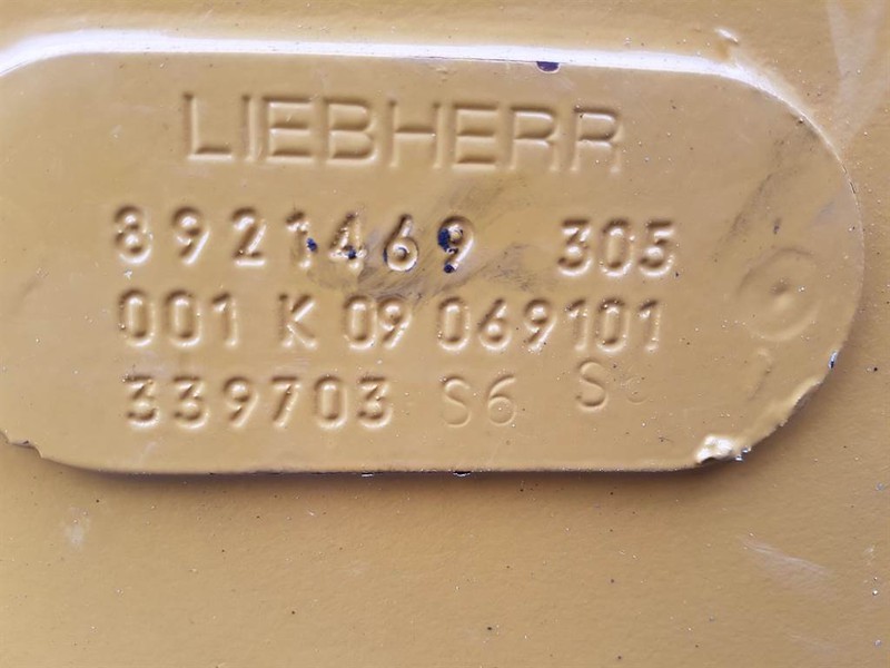 Liebherr L514 - 8921468 - Lifting framework/Schaufelarm - Стрела: снимка 4 Liebherr L514 - 8921468 - Lifting framework/Schaufelarm - Стрела: снимка 4