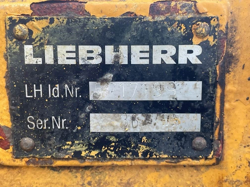 Liebherr L514 Speeder-5717199-Axle/Achse/As - Ос и части за Строителна техника: снимка 5 Liebherr L514 Speeder-5717199-Axle/Achse/As - Ос и части за Строителна техника: снимка 5