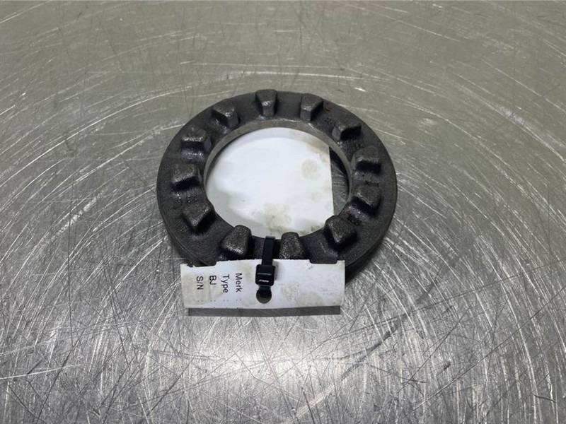 Liebherr L544-7009229-Adjusting nut/Einstellmutter - Ос и части за Строителна техника: снимка 1 Liebherr L544-7009229-Adjusting nut/Einstellmutter - Ос и части за Строителна техника: снимка 1