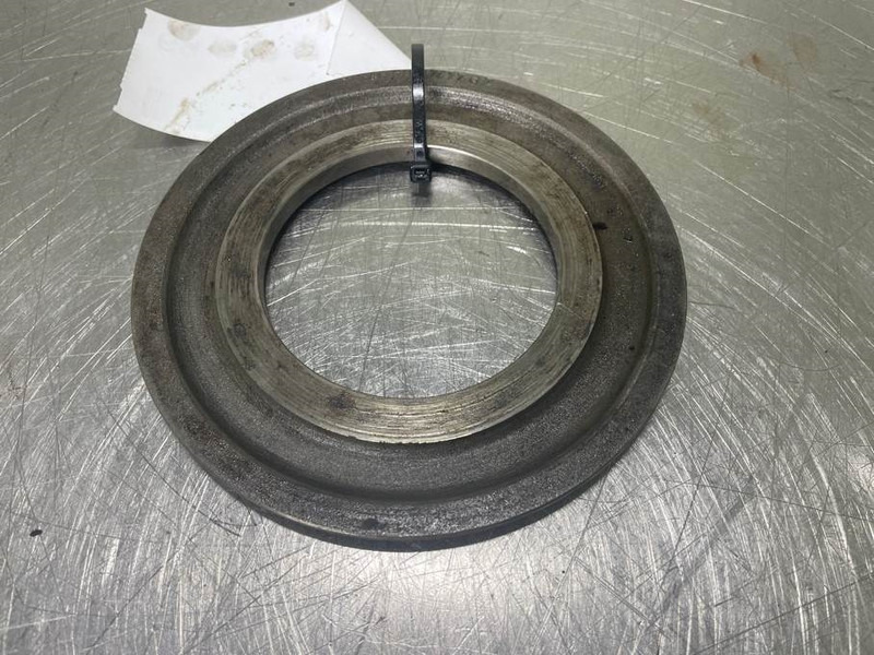 Liebherr L574-7622092-Ring - Ос и части за Строителна техника: снимка 1 Liebherr L574-7622092-Ring - Ос и части за Строителна техника: снимка 1
