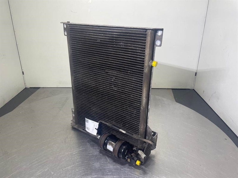 Liebherr LH24M-10813515-Airco condenser/Klimakondensator/ - Рама/ Шаси за Строителна техника: снимка 1 Liebherr LH24M-10813515-Airco condenser/Klimakondensator/ - Рама/ Шаси за Строителна техника: снимка 1